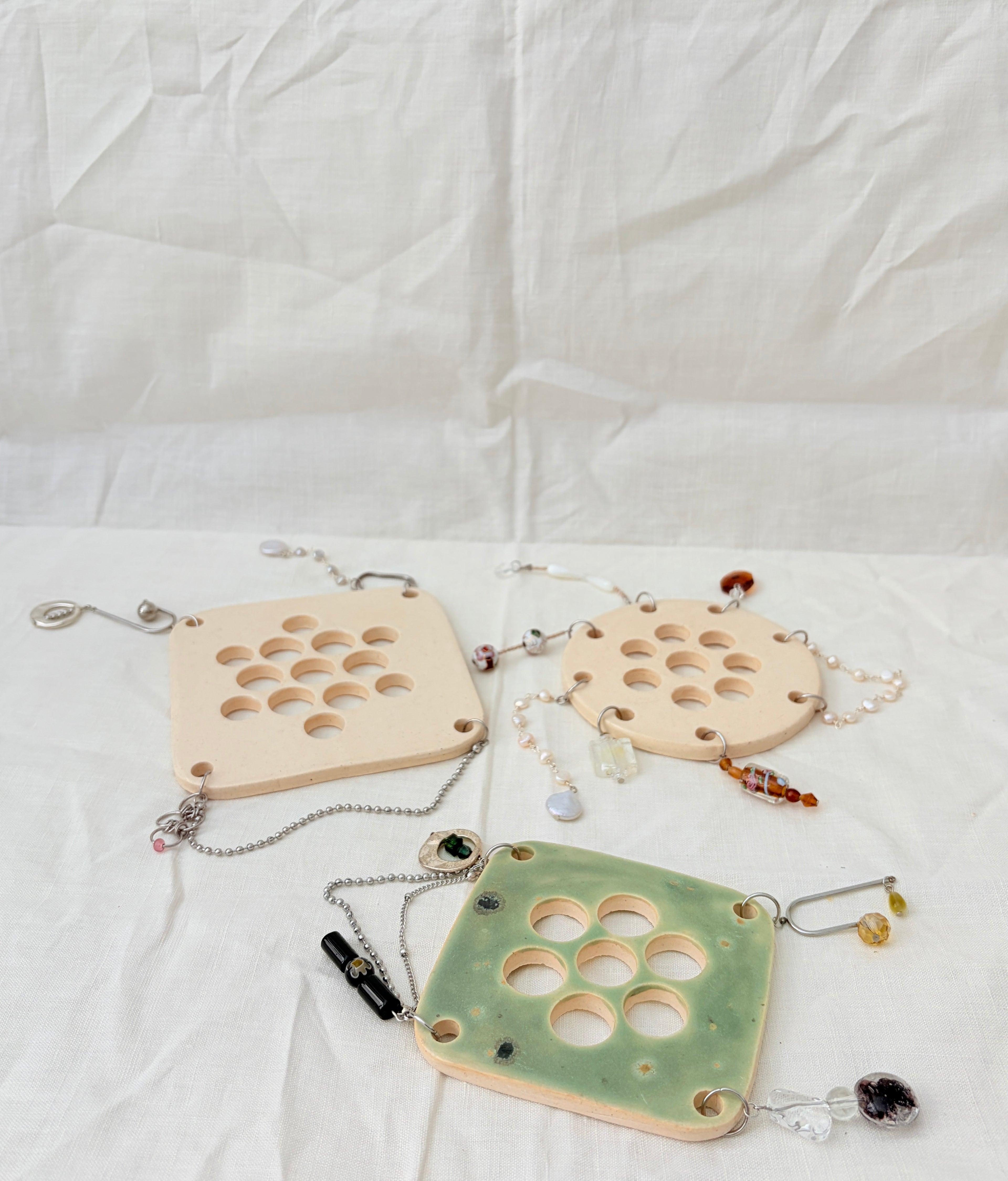 Glimmer Vase Topper - White Circle