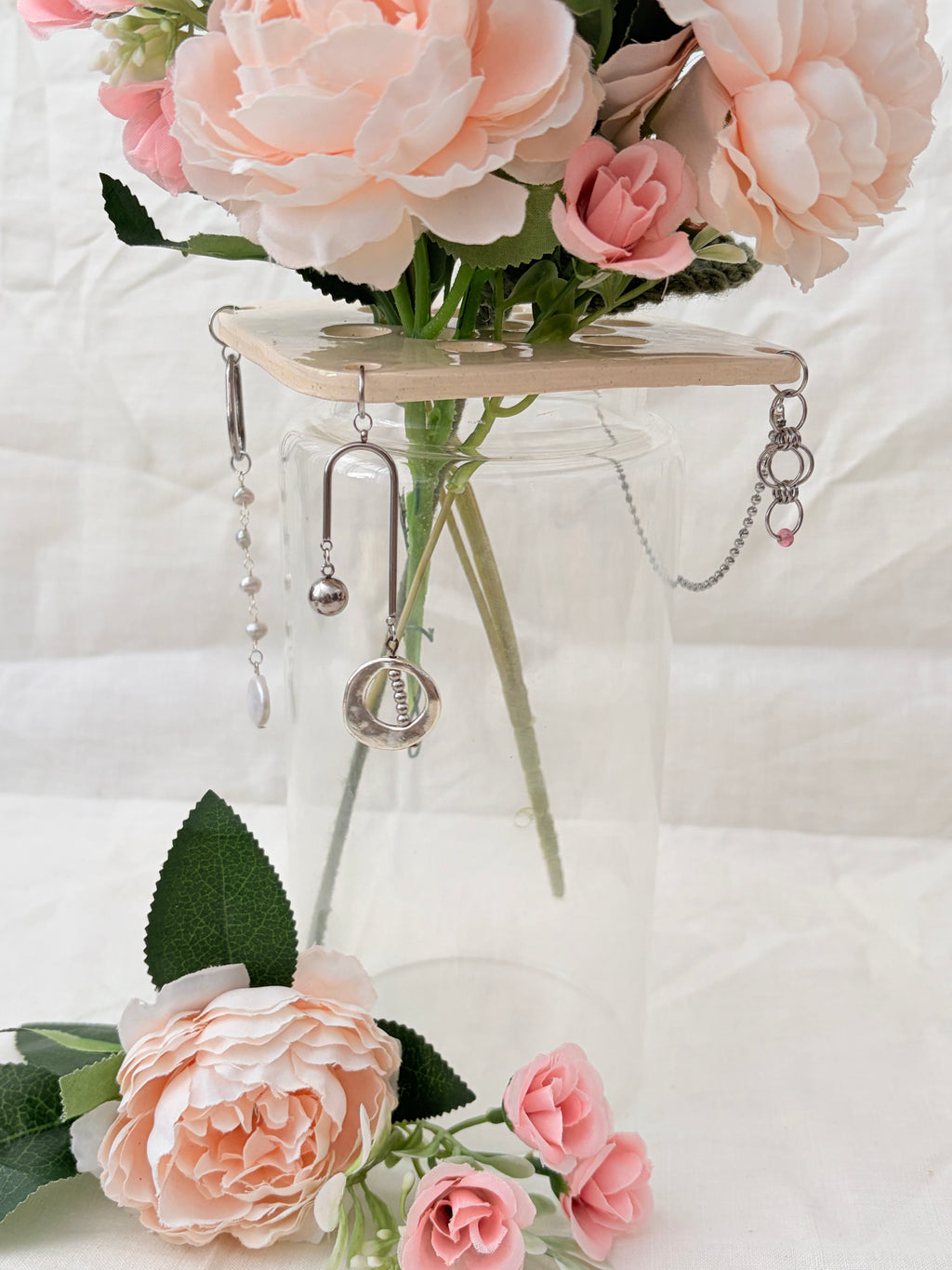 Glimmer Vase Topper - White Square