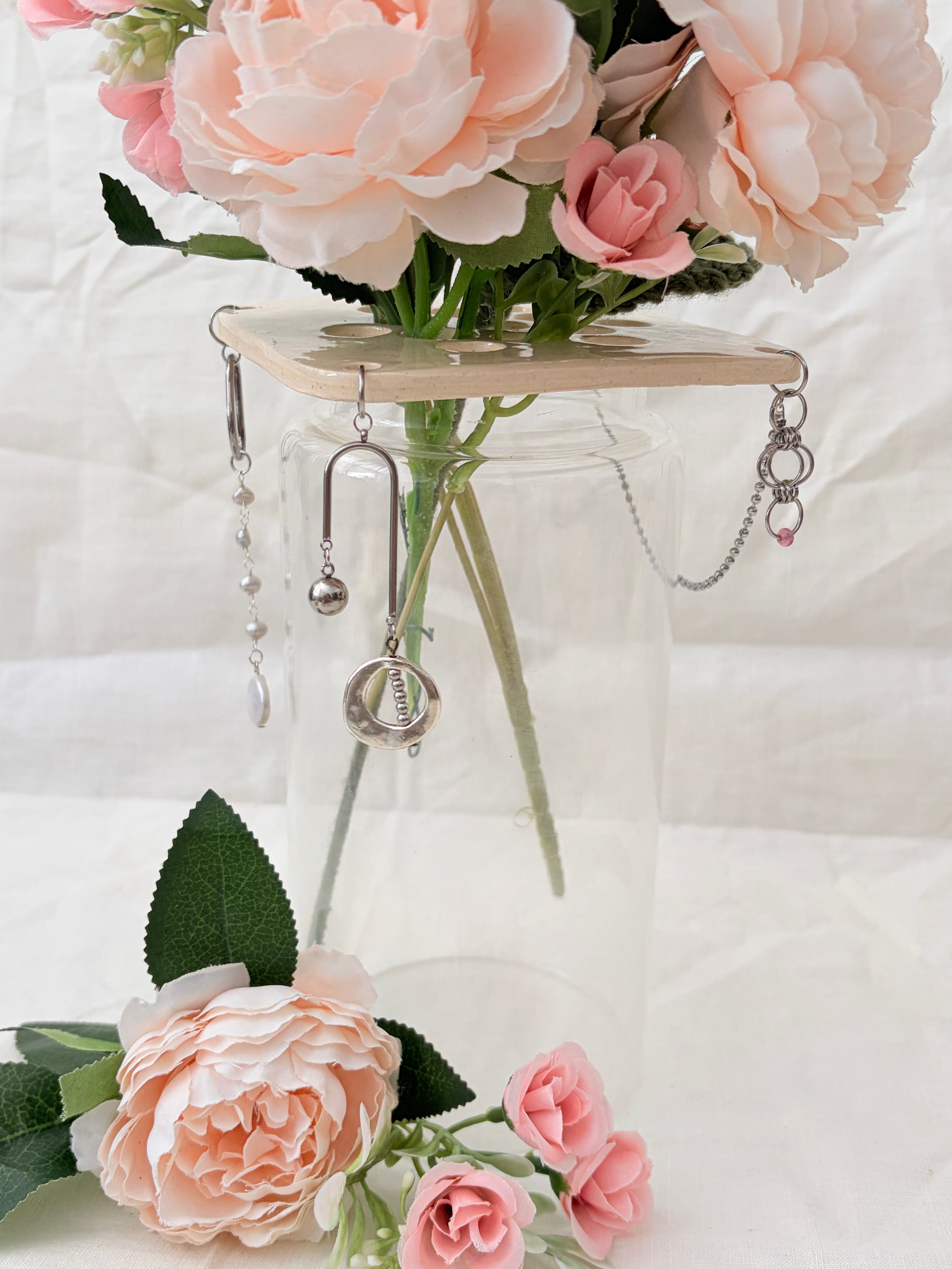 Glimmer Vase Topper - White Square