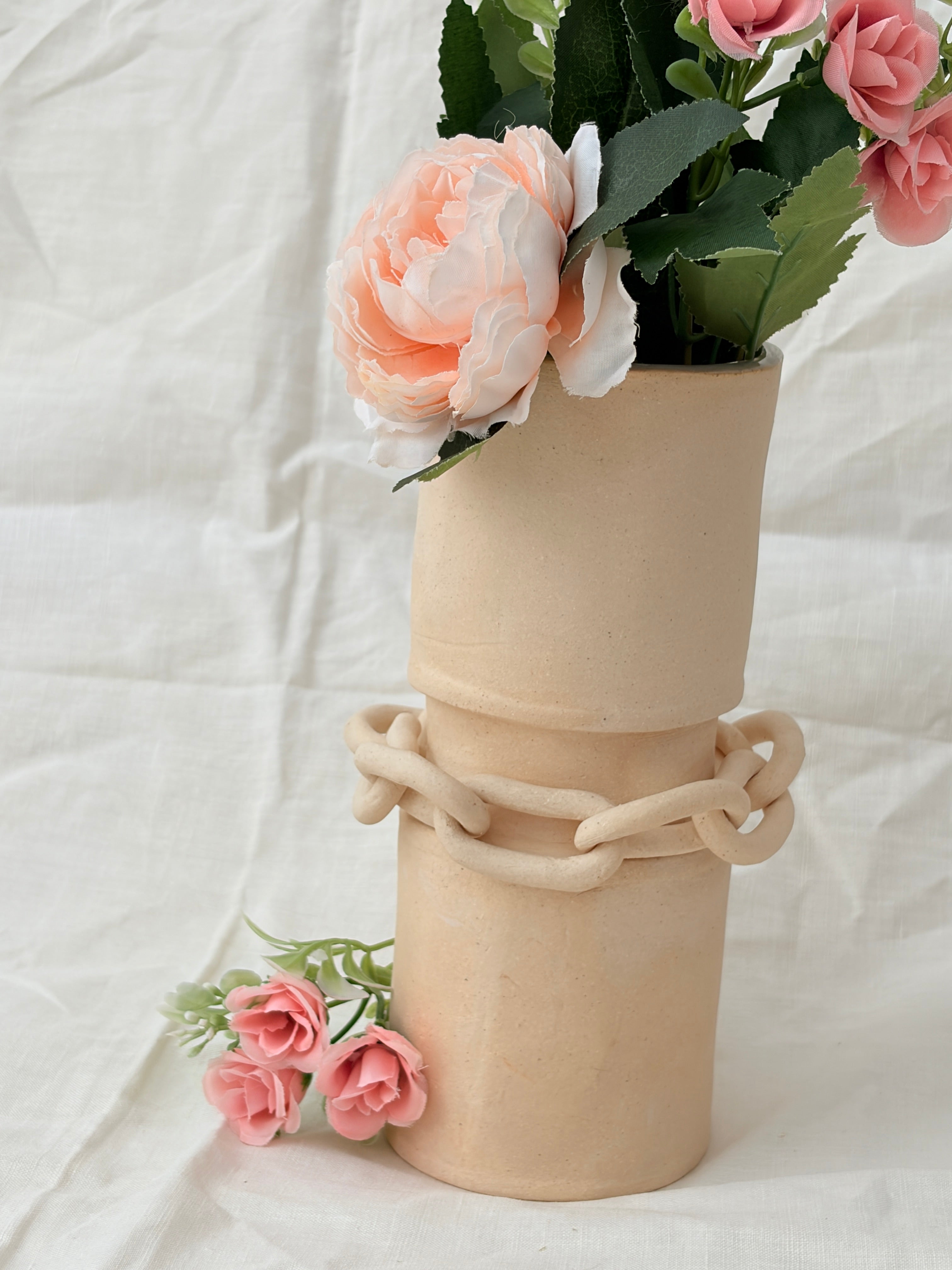 Floating Chain Vase
